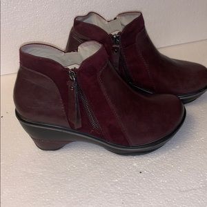 JBU Booties Maroon Color Size 7.5 (BB7862)